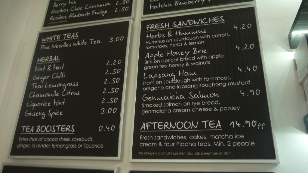 menu board at Piacha tea bar - discovering the perfect office tea at Piacha 