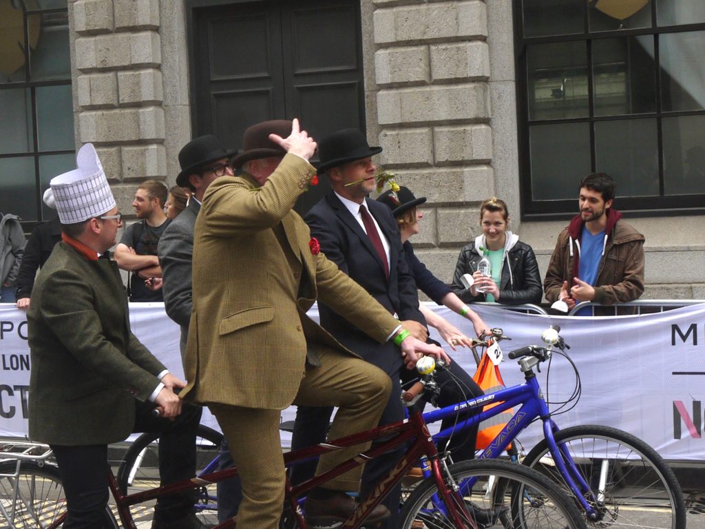 riders in the concours d'elegance, London Nocturne 