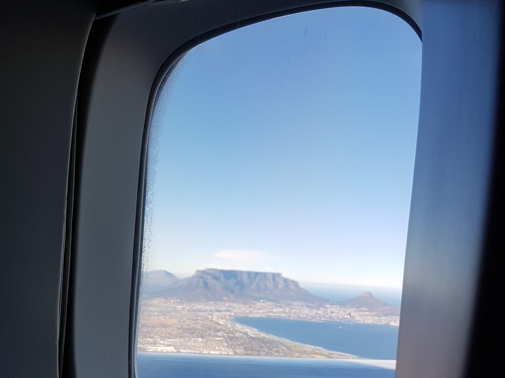 vew of Table Mountain from the plane 
