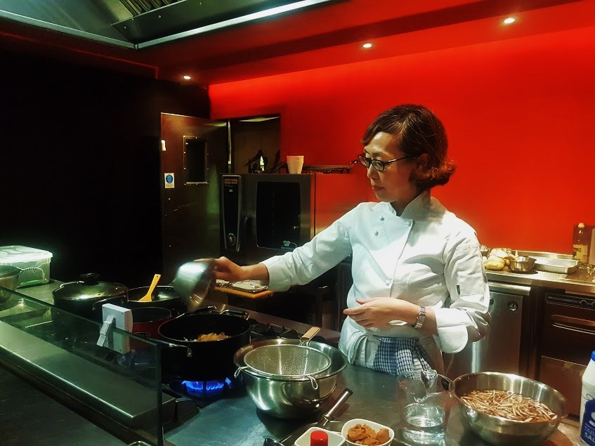 preparing black cod miso at sozai cooking school 