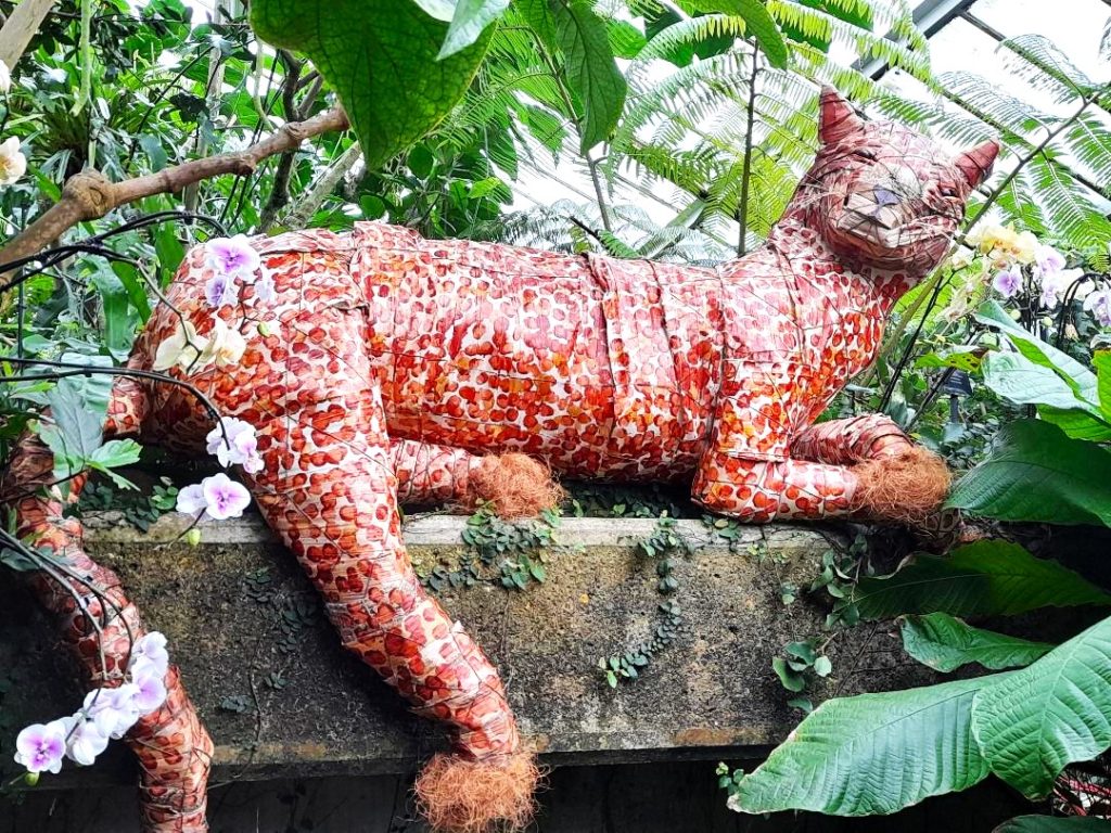 wild cat sculpture in the Prince of Wales Conservatory
